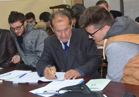 Student la 81 de ani! Un gorjean le dă lecții tinerilor care fug de școală
