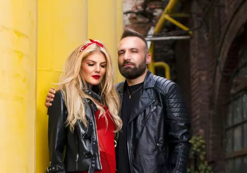 PREMIERĂ LIBERTATEA.RO | Theodora lansează single-ul  și videoclipul "Ce tare", feat Cortes