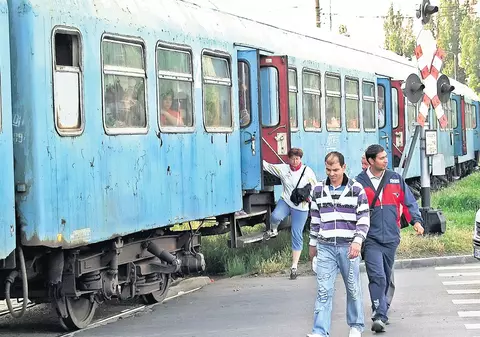 Sindicatele CFR au inițiat procedurile pentru greva generală | Din 15 octombrie, merg cu trenul doar străinii și navetiștii
