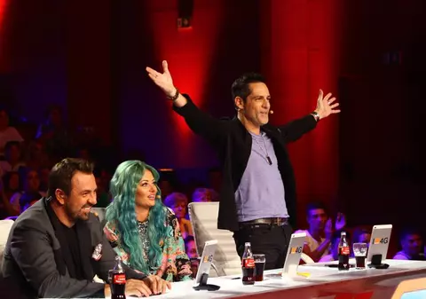 Ea e casnica a cărei voce i-a cucerit pe jurații X Factor: ”Ai cea mai frumoasă voce din România”