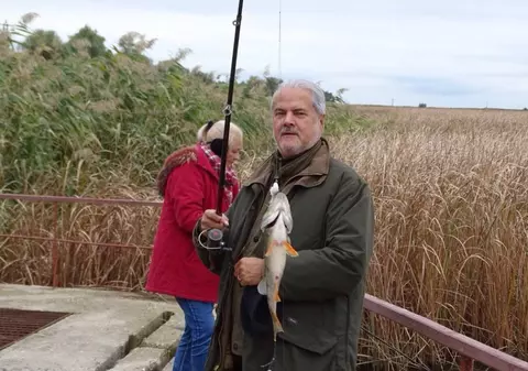 Imagine inedită cu Adrian Năstase și soția lui, la pescuit! Ce a mărturisit fostul prim-ministru | FOTO ÎN ARTICOL