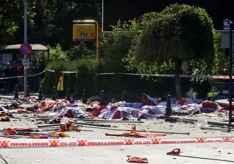 Cine a comis atentatul soldat cu 97 de morți de la Ankara