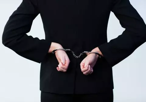 Infirmieră arestată după ce ar fi racolat tinere cu handicap să se prostitueze