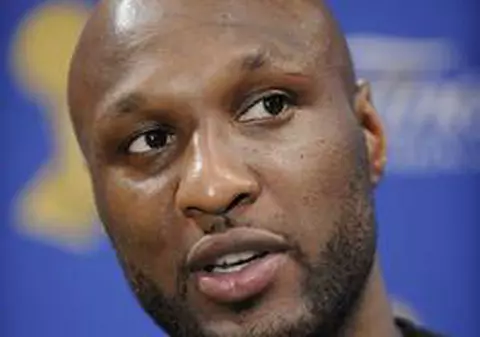 Vești bune! Lamar Odom respiră fără APARATE