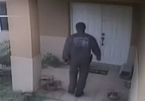Gafa de proporţii a unui poliţist! Ce a făcut, după ce a bătut la uşa unei femei | VIDEO
