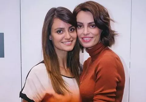 Seamănă Catrinel Menghia cu sora ei?