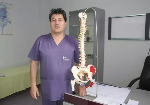 Tu ştii ce pățește coloana vertebrală când te îngrași?