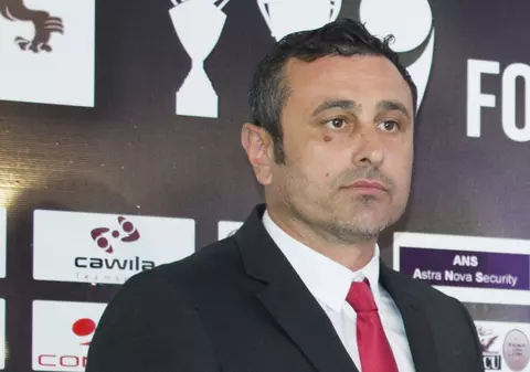 ”Orele de viaţă rămase la Oţelul sunt numărate”. 50 de euro în cont, salarii neplătite de patru luni, datorii de 2.000.000 de euro, proces cu ANAF-ul, de 5.000.000 euro. ^Premieră neagră: la FC Bihor s-a declanșat falimentul