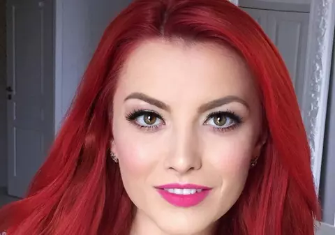 Elena Gheorghe, schimbare radicală de look. Fanii nu au fost încântați