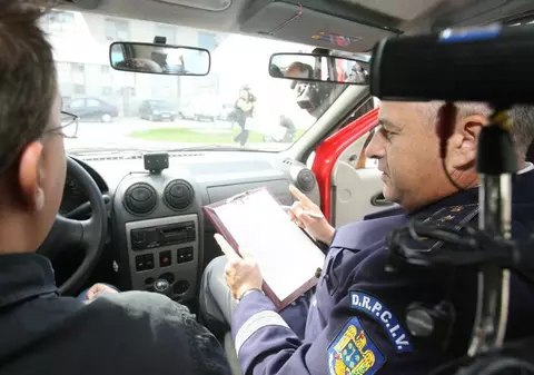 Permisul de conducere se obţine mai uşor