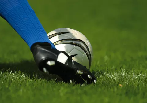 Şi-au primit pedeapsa! Patru fotbalişti olandezi, suspendaţi pe viaţă după ce au ucis un arbitru