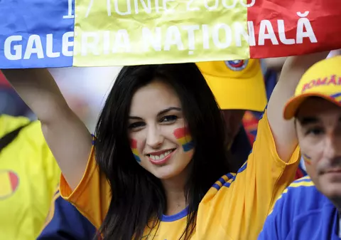Fanii români îşi pot cumpăra bilete la Euro 2016, după tragerea la sorţi din 12 decembrie. Preţuri de la 25 de euro
