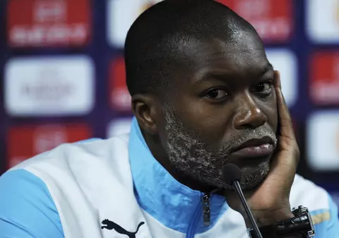 Djibril Cisse s-a săturat de fotbal: "Trebuie să întorc foaia!" / VIDEO