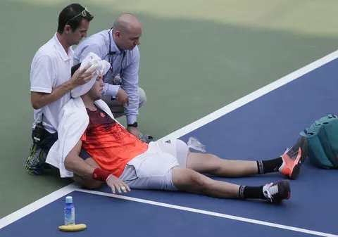 ”Cazul Hănescu” nu e singular în tenis! Un american a căzut din picioare la US Open / VIDEO