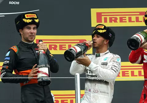 Și piloții F1 o mai dau în bară: Hamilton, implicat într-un accident la Monaco