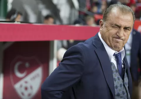 Fatih Terim cere daune uriașe Federației din Turcia. A fost înlocuit cu Mircea Lucescu