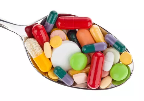 IEI VITAMINE? Ai grijă! S-a descoperit că ar putea face mai mult rău! 