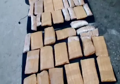 Captură de proporții la Giurgiu! «Prafuri» de 1.000.000 de euro, în caroseria mașinii