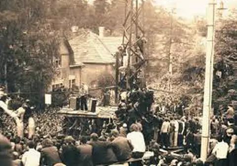 Politicenii au decis. Minerii care s-au ridicat la Lupeni împotriva regimului comunist vor primi reparații financiare 