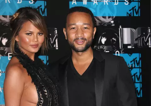 Au reușit! John Legend și Chrissy Teigen vor fi părinți