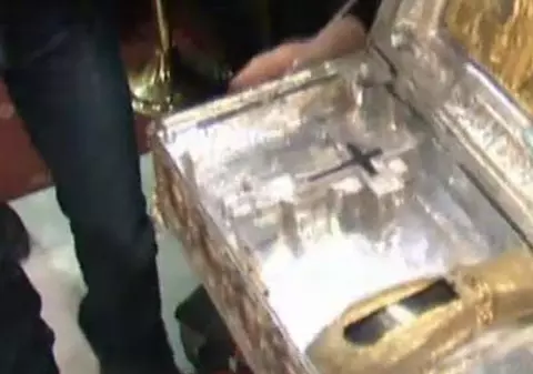 Moaştele Mariei Magdalena, aduse în Capitală! Mii de credincioşi s-au înghesuit la Patriarhie