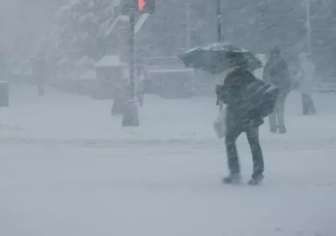 Vin ninsorile! Meteorologii avertizează că vremea  se va schimba la 180 de grade