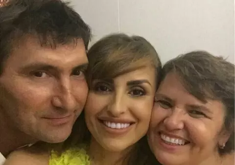 Roxana, ex Trident, a dat lovitura. Câștigă o căruță de bani împreună cu mama sa!