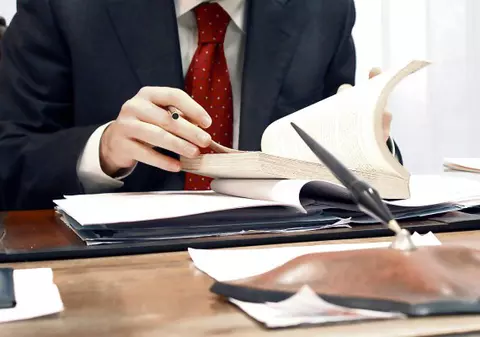 Schimbări în Codul Muncii! Un deputat vrea să modifice orele de REPAUS SĂPTĂMÂNAL 