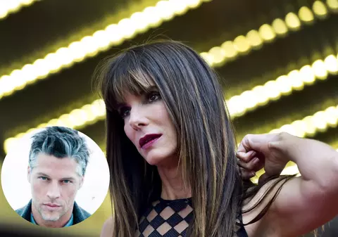 O celebritate mondială se pregătește de nuntă! Cum a fost cerută Sandra Bullock de soție!