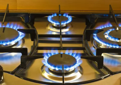 Arzi gazul, ca să ţii închise repartitoarele? Pericol de incendiu!