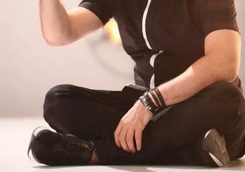 Moment jenant pe scenă! Smiley a uitat versurile piesei lui Cotabiţă, în timp ce cânta în faţa lui