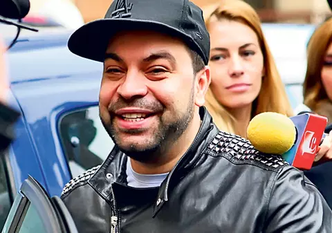 SCANDAL în lumea maneliştilor. Florin Salam, acuzat de viol: "Eu aveam 27 de ani şi eram virgină"