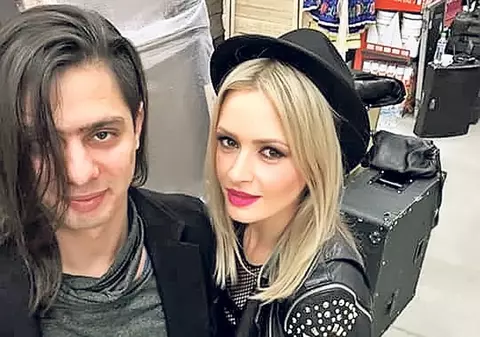 Angajată pentru fiul meu! Marian Ionescu a dat startul la bârfe aducând-o pe Alina Crişan în trupă, iar Carmin le întreţine | EXCLUSIV