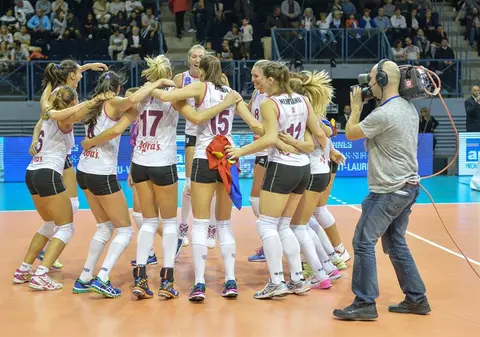 Thriller între Dinamo și Medicina Tg. Mureș. 42 de puncte în setul de aur!