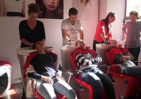 Coafurile care te îmbătrânesc! Cinci tipuri de hairstyle pe care să le eviți