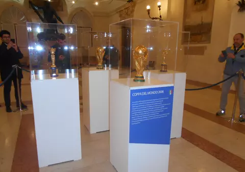 AMICAL ITALIA - ROMÂNIA. ^Reportaj din Bologna, de la corespondentul SportNews.libertatea.ro, despre fotbalul italian și românii plecați la muncă