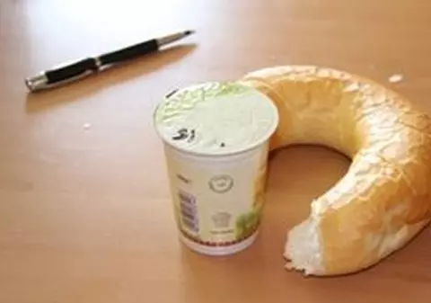 ALERTĂ în BUZĂU! Copii transportați la spital după ce au consumat ”cornul și laptele”! Probleme în două localități! GALERIE FOTO