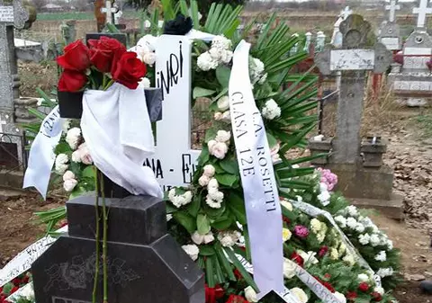 Mesaj sfâșietor! Își plânge zilnic logodnica ucisă de focul din Colectiv:„Sufletul mi-e golit....îmi lipsești"