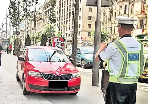 Mit sau adevăr | Parcarea pe trotuar este legală dacă lași un metru liber pentru pietoni?