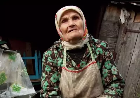 În jur de 100 de bătrâni mai trăiesc şi azi în zona de excludere de la Cernobîl «Foamea ne sperie, nu radiaţiile»