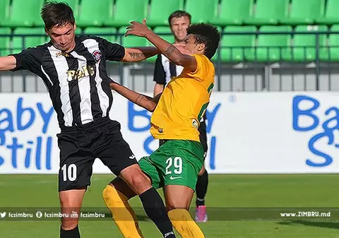 Scandal în Republica Moldova, la meciul echipei lui Fane Stoica. Era să ia bătaie: ”Ne-a înjosit! Avem oraș de judokani! Dacă se implicau, nu ştiu ce se întâmpla cu ei!”. Zimbru Chișinău a câștigat în prelungiri / VIDEO