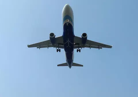 Avion de la Varşovia către Egipt aterizează de urgenţă în Bulgaria, în urma unei AMENINŢĂRI CU BOMBĂ
