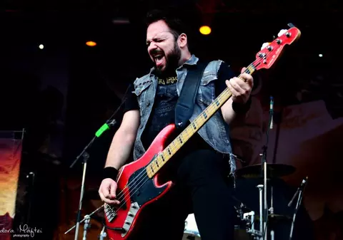 #COLECTIV / Mărturisire cutremurătoare despre basistul Alex Pascu: ^”Mai bine îmi aprindeți o lumânare, când oi muri!”