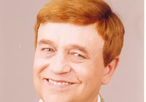 Află cine l-a convins pe Benone Sinulescu să renunțe la perucă! Vezi cum arăta artistul când avea....păr