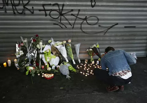 De necrezut! Ce era cu tinerii uciși în cafeneaua din Paris | FOTO