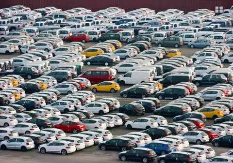 Cu frâna trasă | Românii nu se înghesuie să-și ia «Prima Maşină»