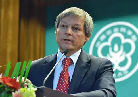 Cum este văzut premierul Dacian Cioloș de colegi: "Nu foarte sociabil"