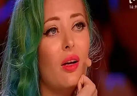 Delia dă din casă! N-o să crezi ce face ca să scape de spălatul farfuriilor