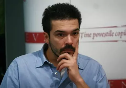 Mesajul emoţionant al lui Adi Despot, după tragedia din Colectiv: "A fost si el in Colectiv, este unul dintre supravietuitori"