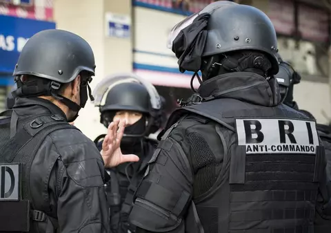 Operațiune antiteroristă în Paris | Un bărbat suspectat de radicalizare s-a baricadat într-un apartament